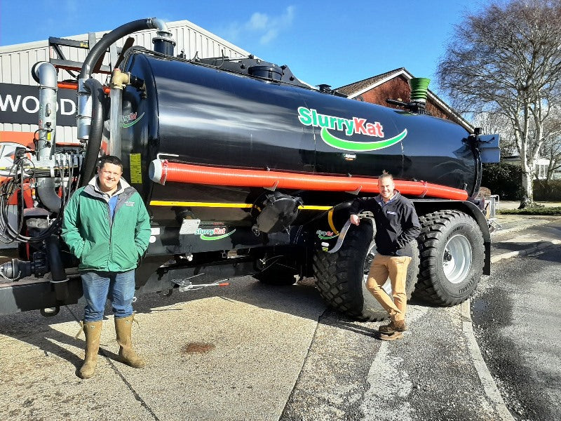 New SlurryKat 3500G Premium tanker being handed over to David Shillam Contracting