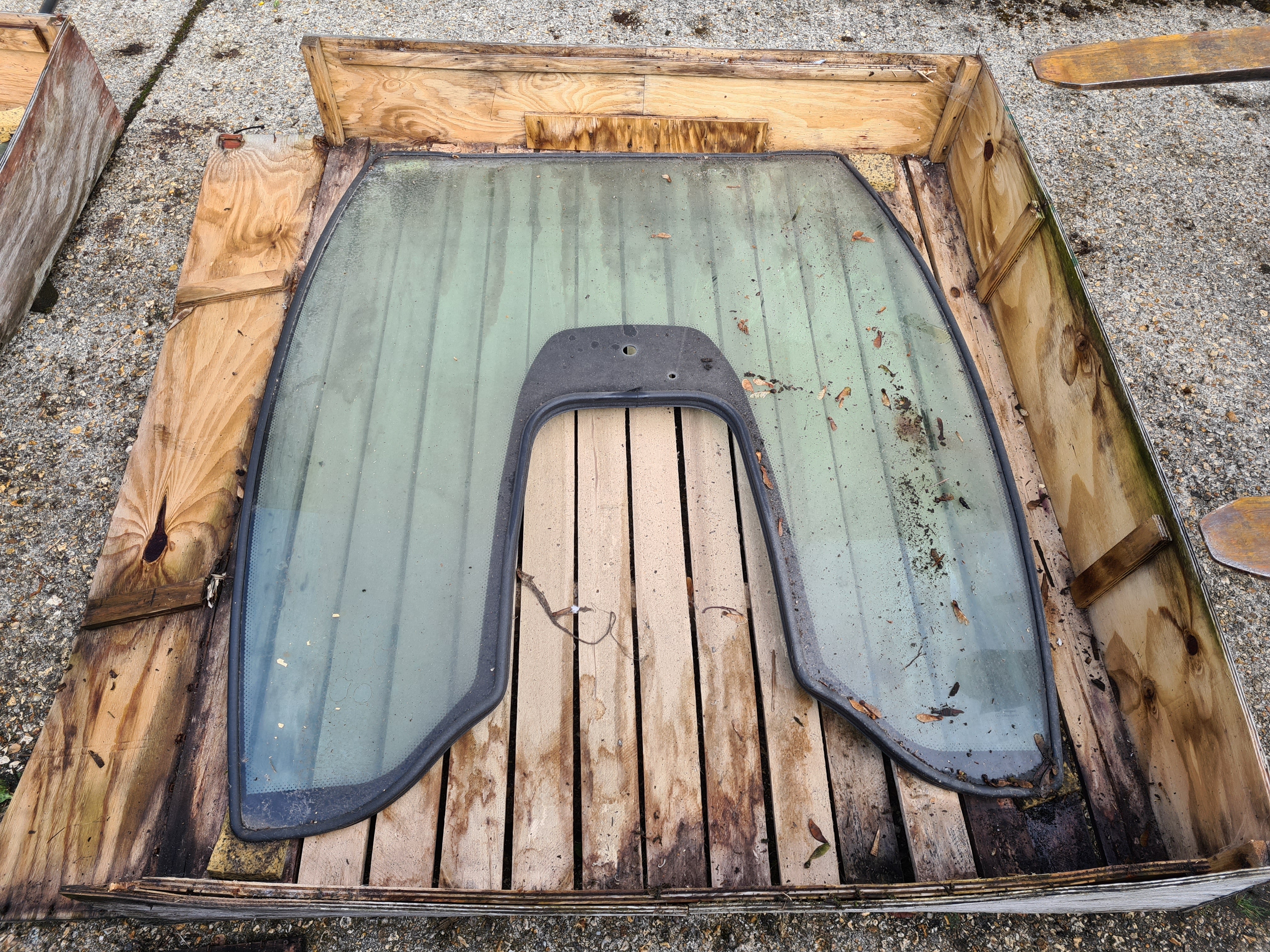 Used Front Windscreen 4354053M91 for later MF 5700, 6600, 6700, 7600, 7700 Tractors - £150 +VAT