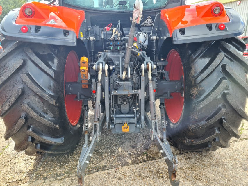 Kubota M6-142 x-Demo 40k 24/24 Tractor - only 300hrs - £POA