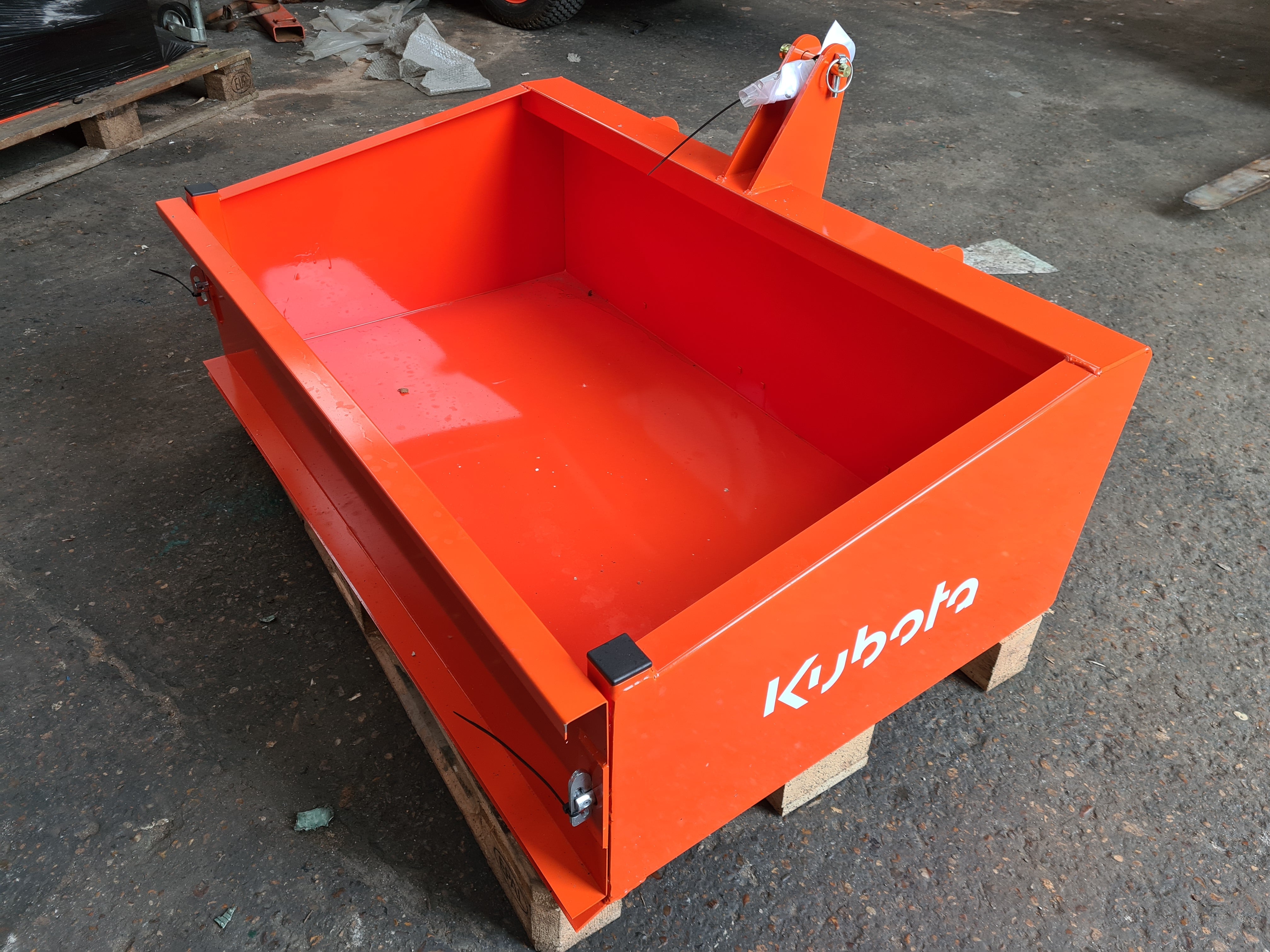 Kubota EK 1.20 Mounted 4ft Transport Box