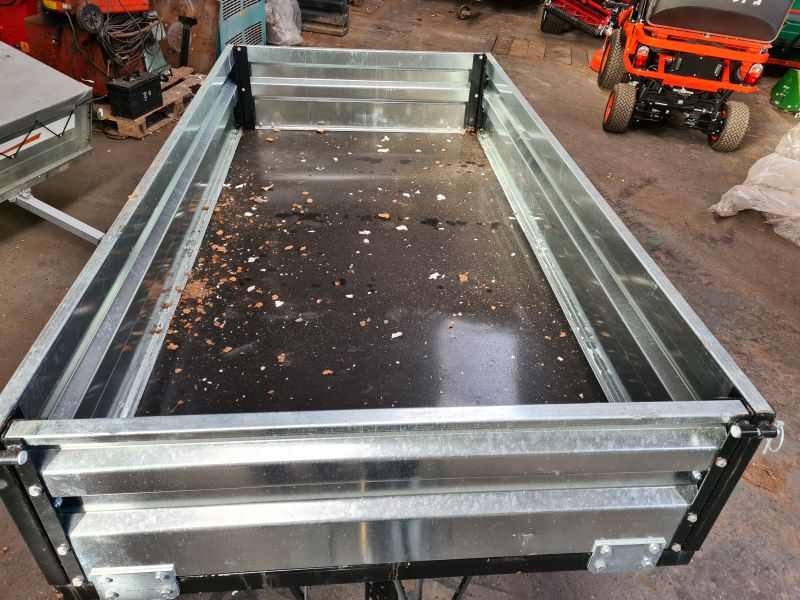 KELLFRI 2.5t Compact Tractor Tipping Trailer - £1950 + VAT