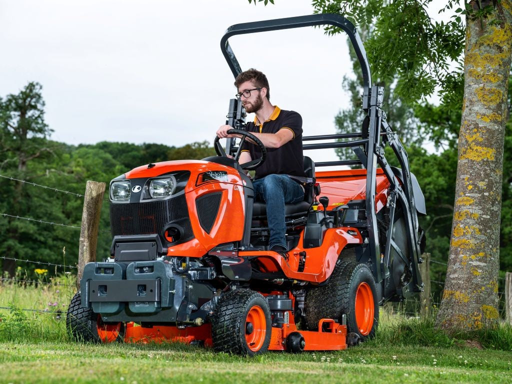 KUBOTA G231 HD Rideon Mower with 48" Deck and High Dump Collector - £15,500 +vat
