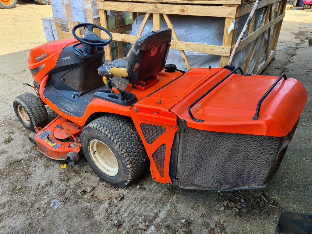 KUBOTA GR2100 Rideon with 48" deck - 1135hrs - POA