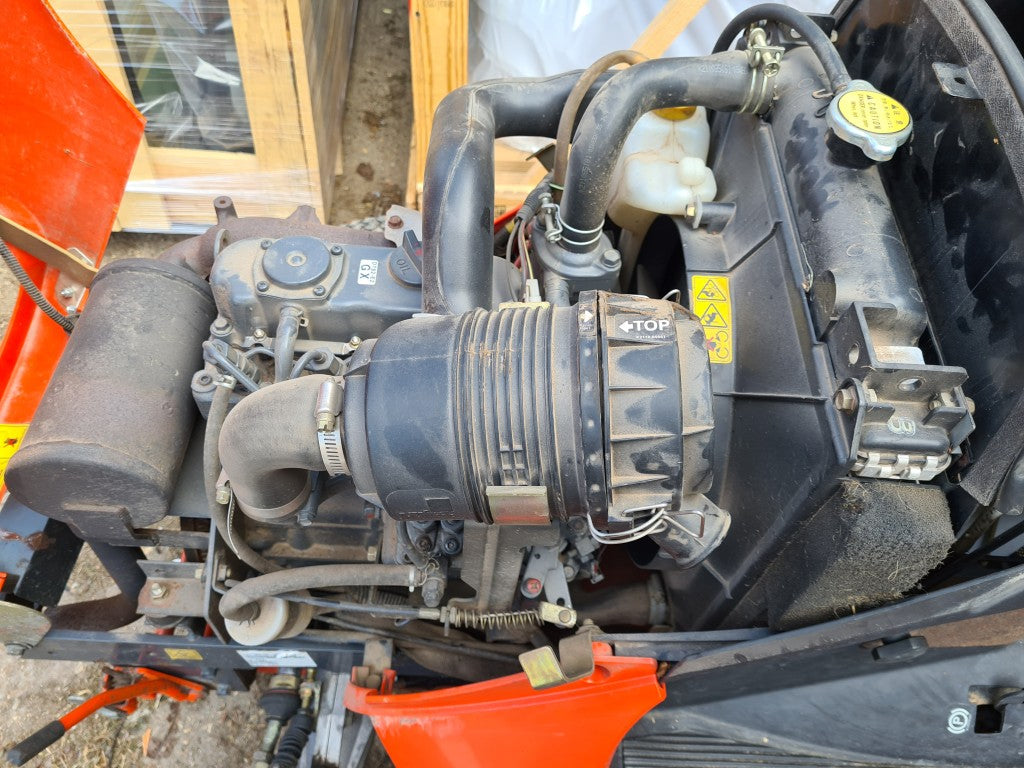 KUBOTA GR2100 Rideon with 48" deck - 1135hrs - POA