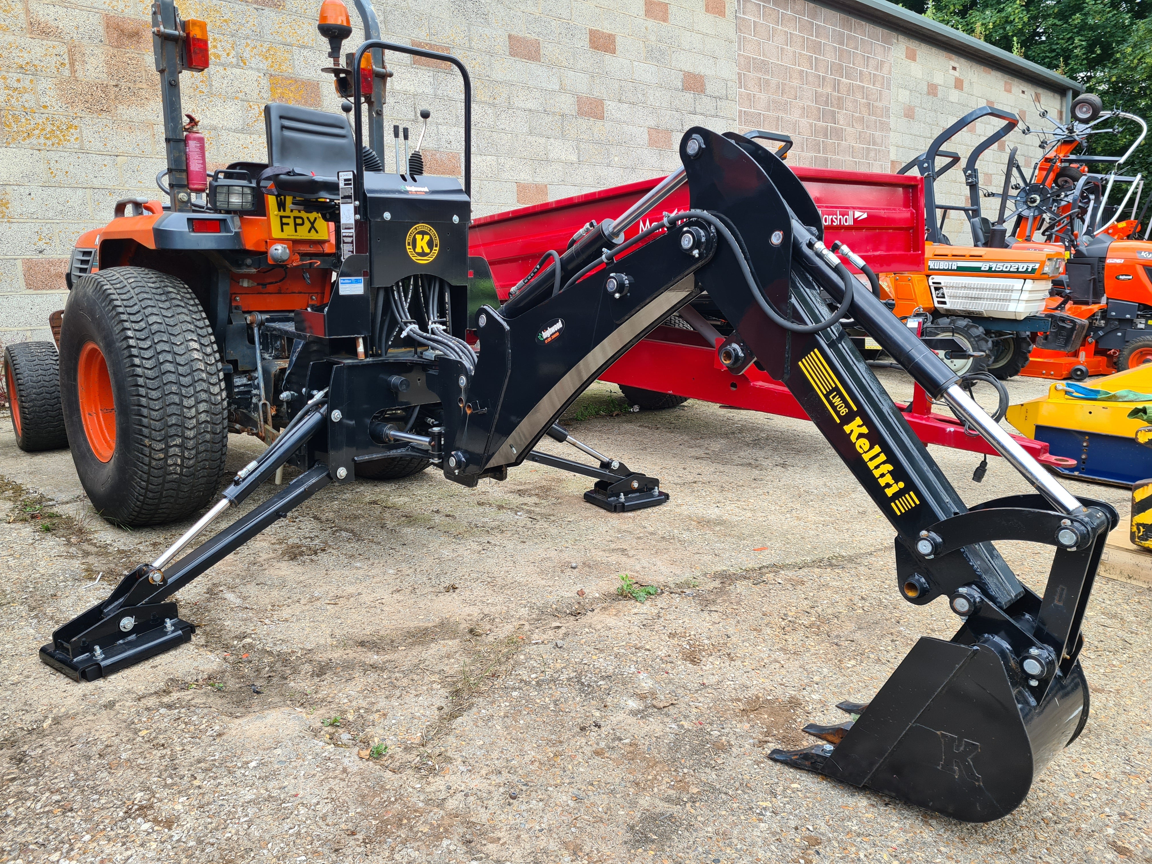 KELLFRI Rear Tractor Mounted Digger with 30cm Bucket - £3680 +VAT