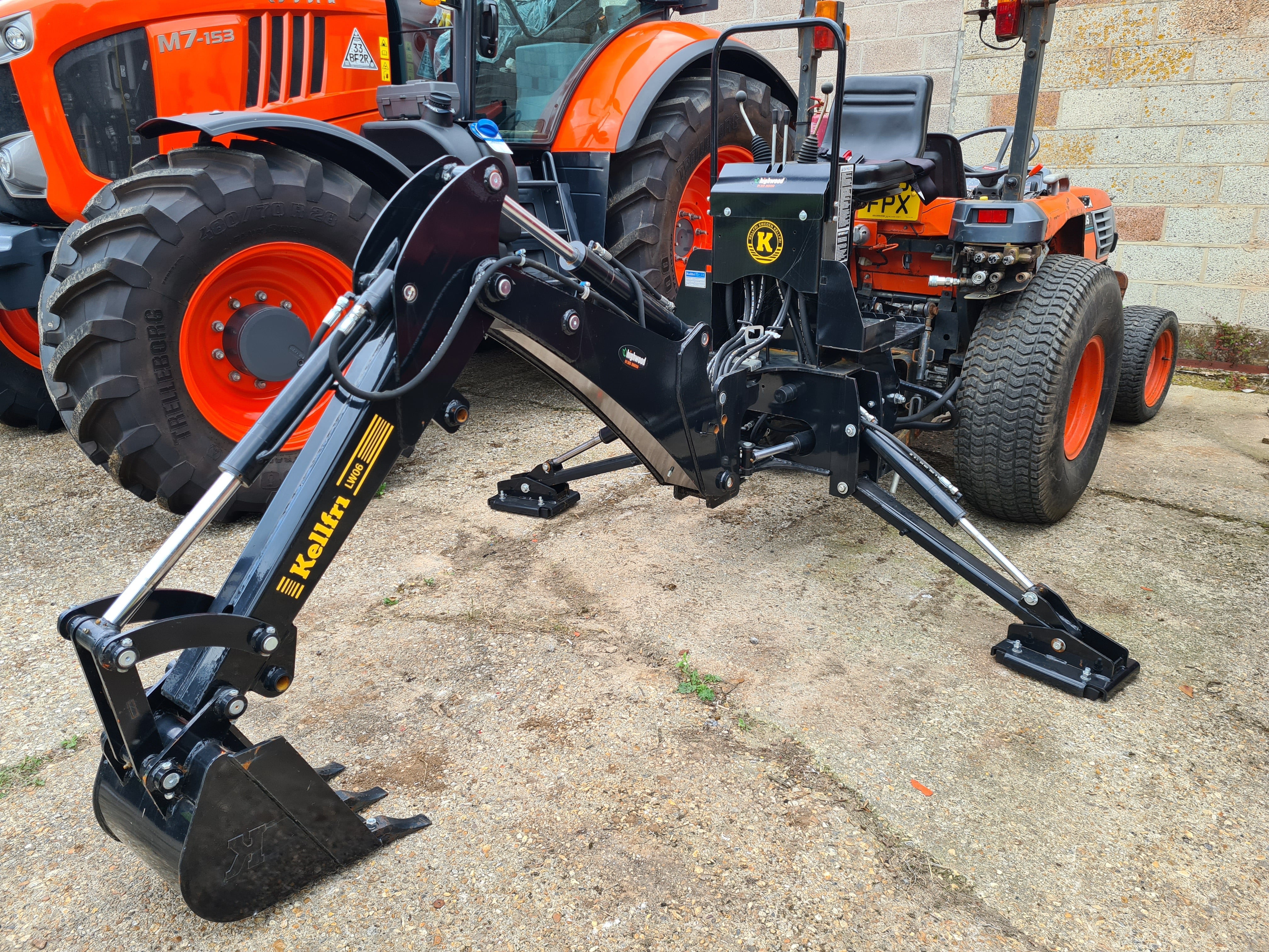 KELLFRI Rear Tractor Mounted Digger with 30cm Bucket - £3680 +VAT