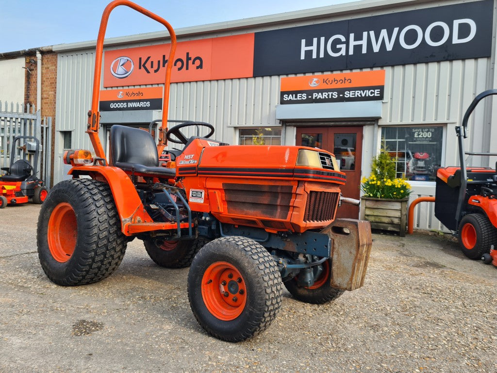 Kubota B1750 4wd HST Compact Tractor