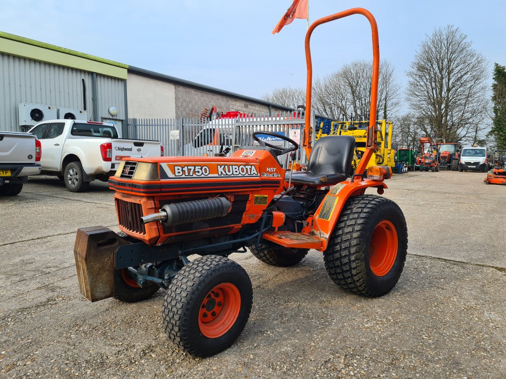 Kubota B1750 4wd HST Compact Tractor