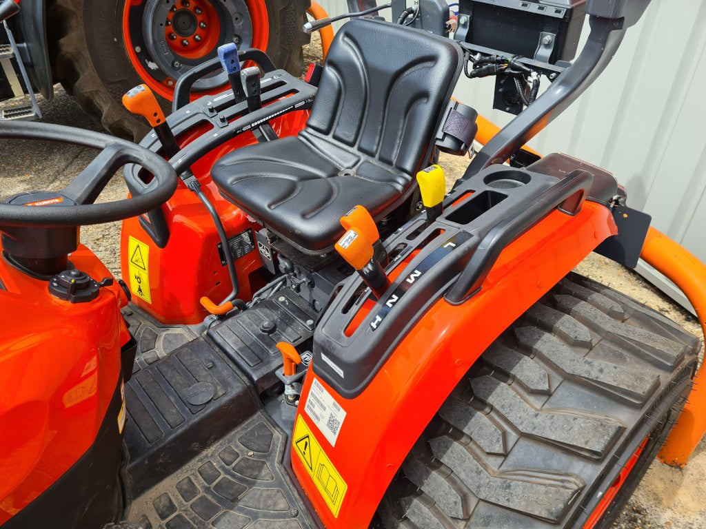 Kubota EK1261 Compact Tractor with Industrial Tyres and Loader