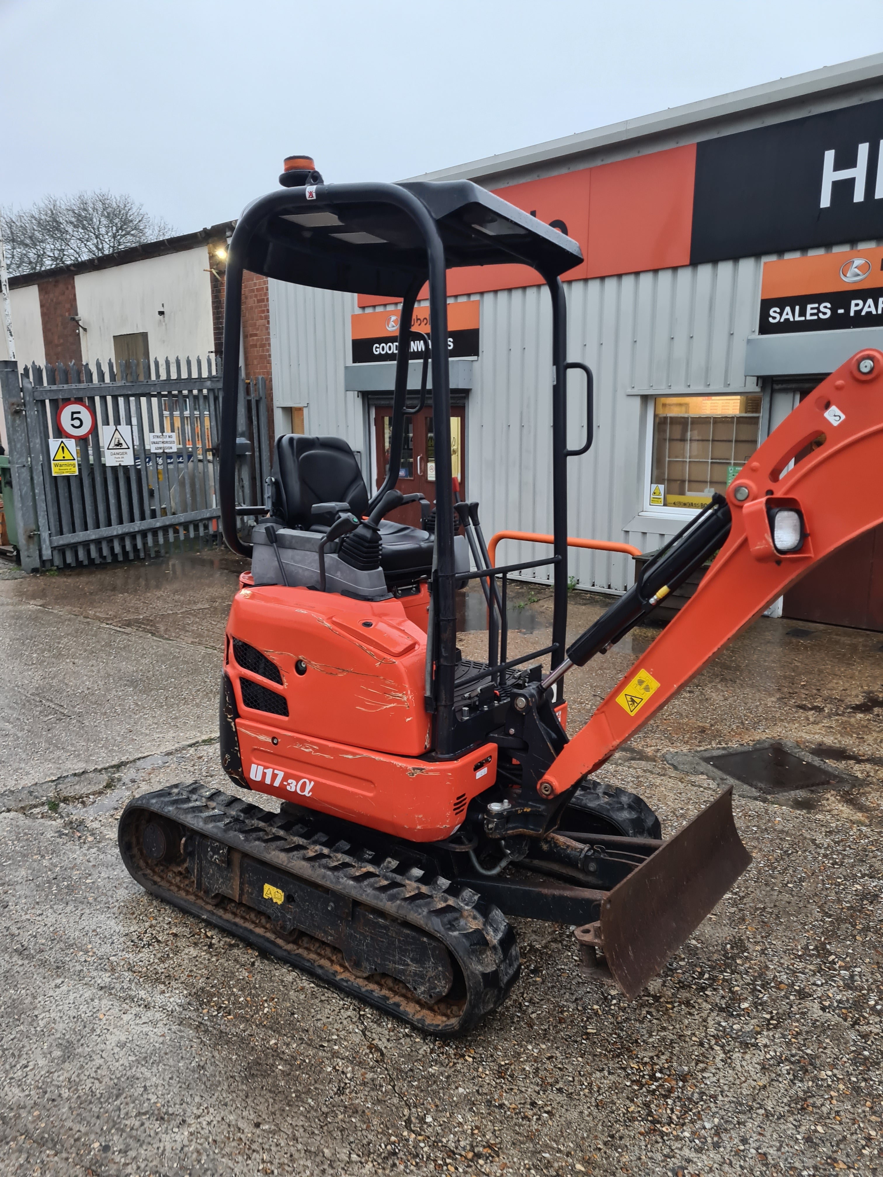 KUBOTA U17-3 Mini Digger - £14,250 +vat