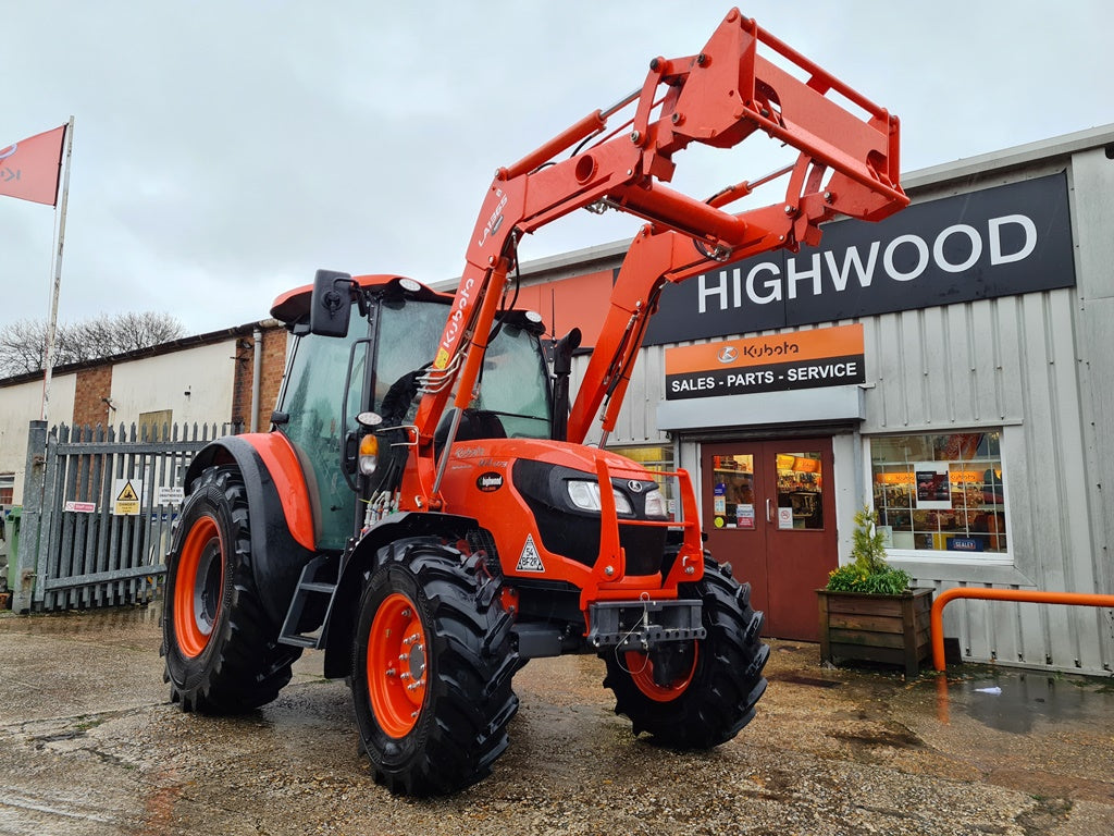 Kubota M4073 74hp Tractor c/w Loader - only 350hrs - £42,200 +vat