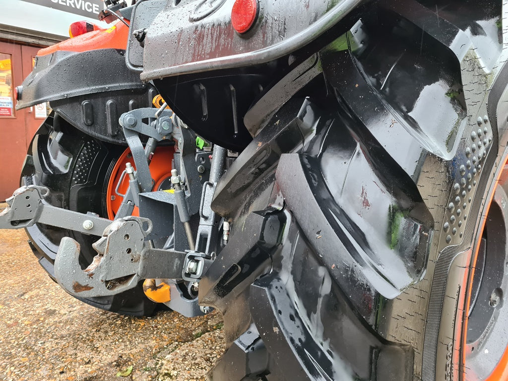 Kubota M4073 74hp Tractor c/w Loader - only 350hrs - £42,200 +vat
