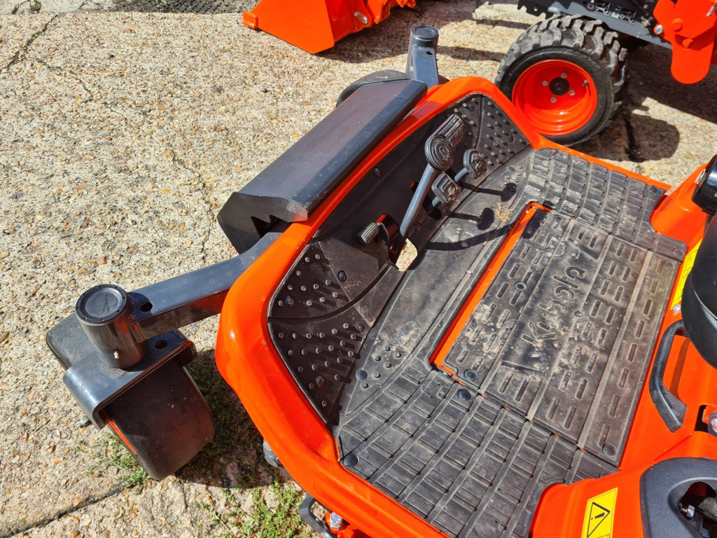 Kubota ZD1211 Zero Turn 24hp Rideon Mower with 60" deck - £17,500 +vat