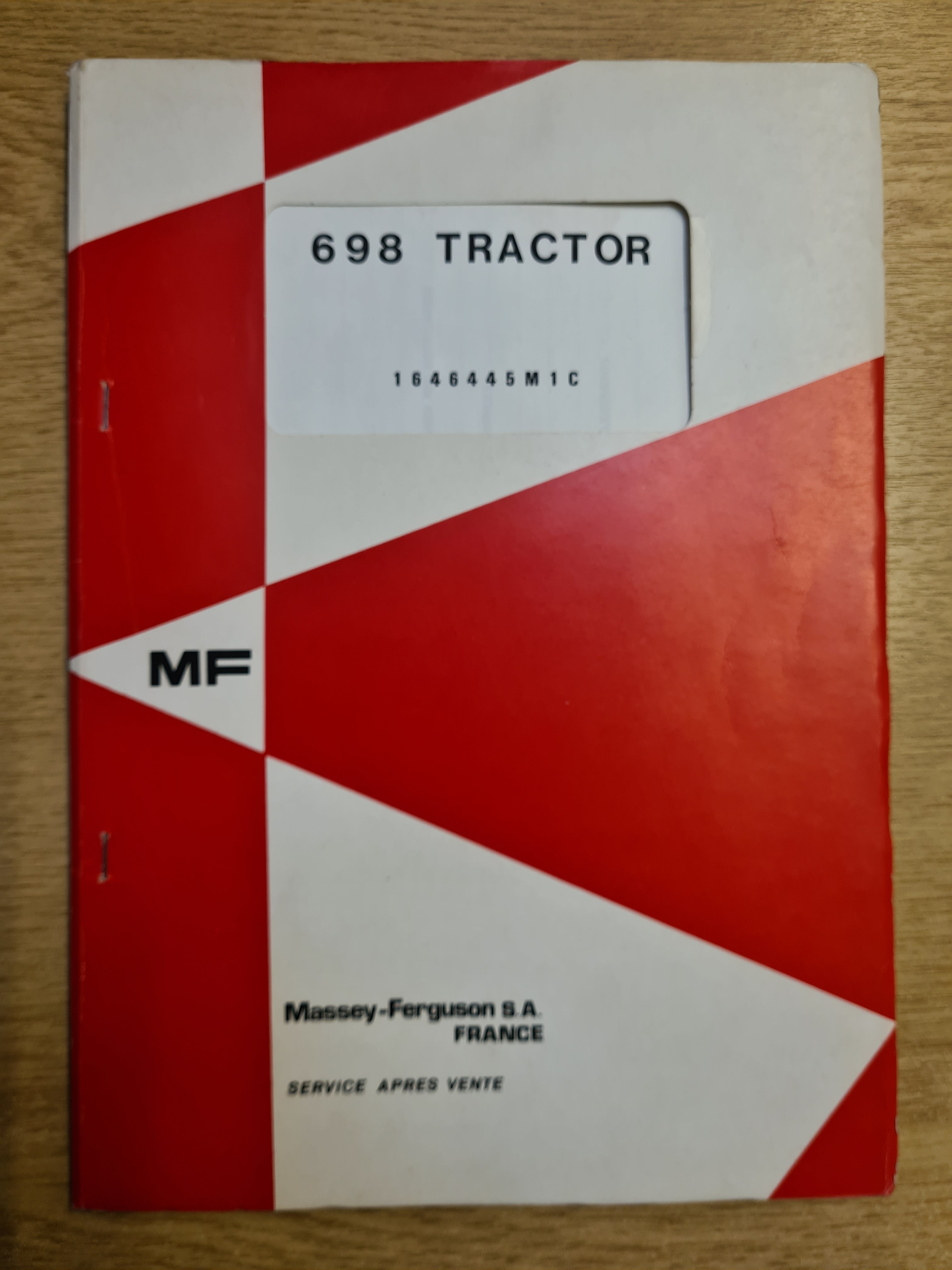 MF 698 Tractor Operator Instruction Manual - £39 (+vat)