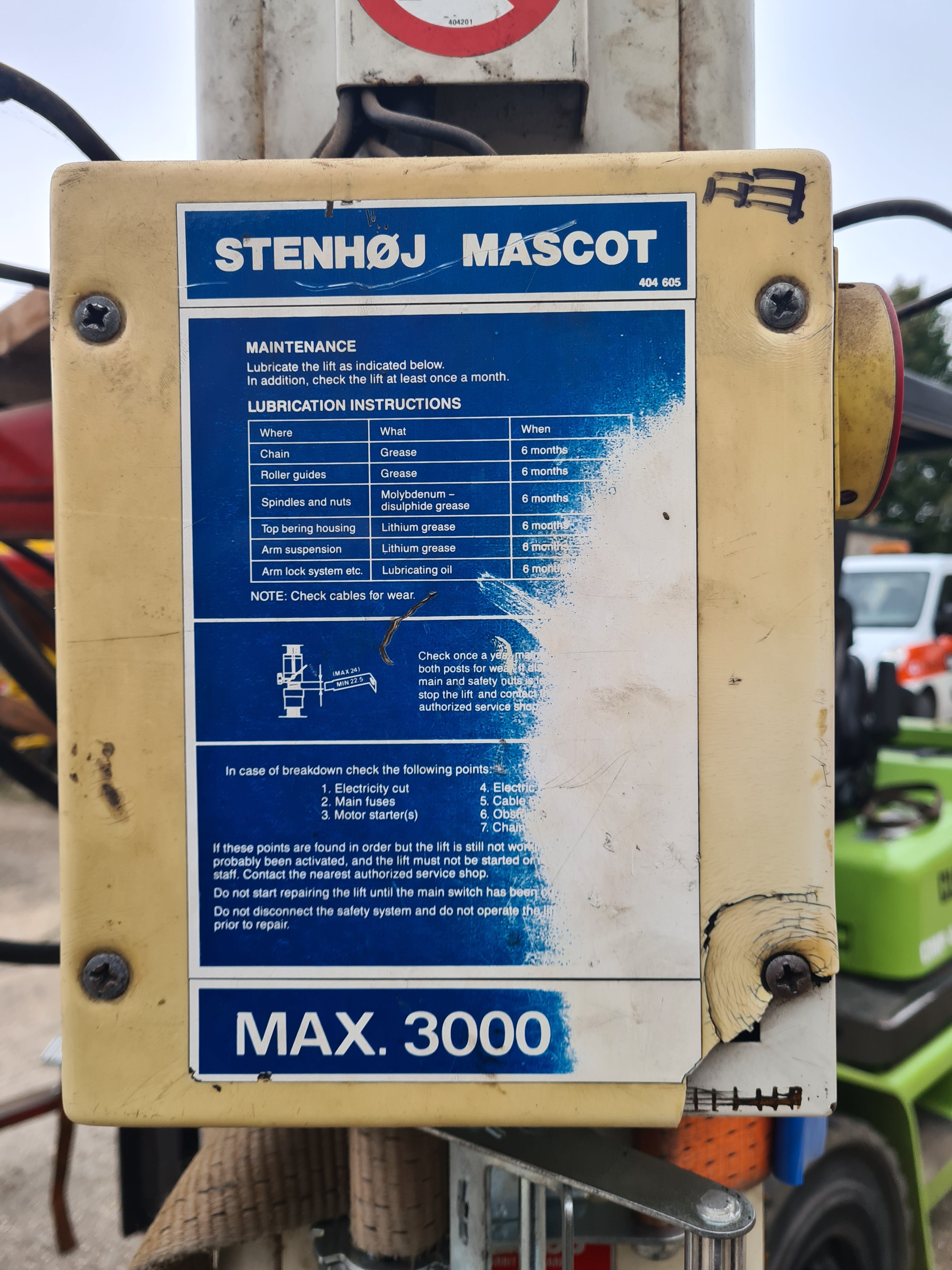 Used STENHOJ 3t (3000kg) two post garage lift - SPARES or REPAIR - £500 +vat