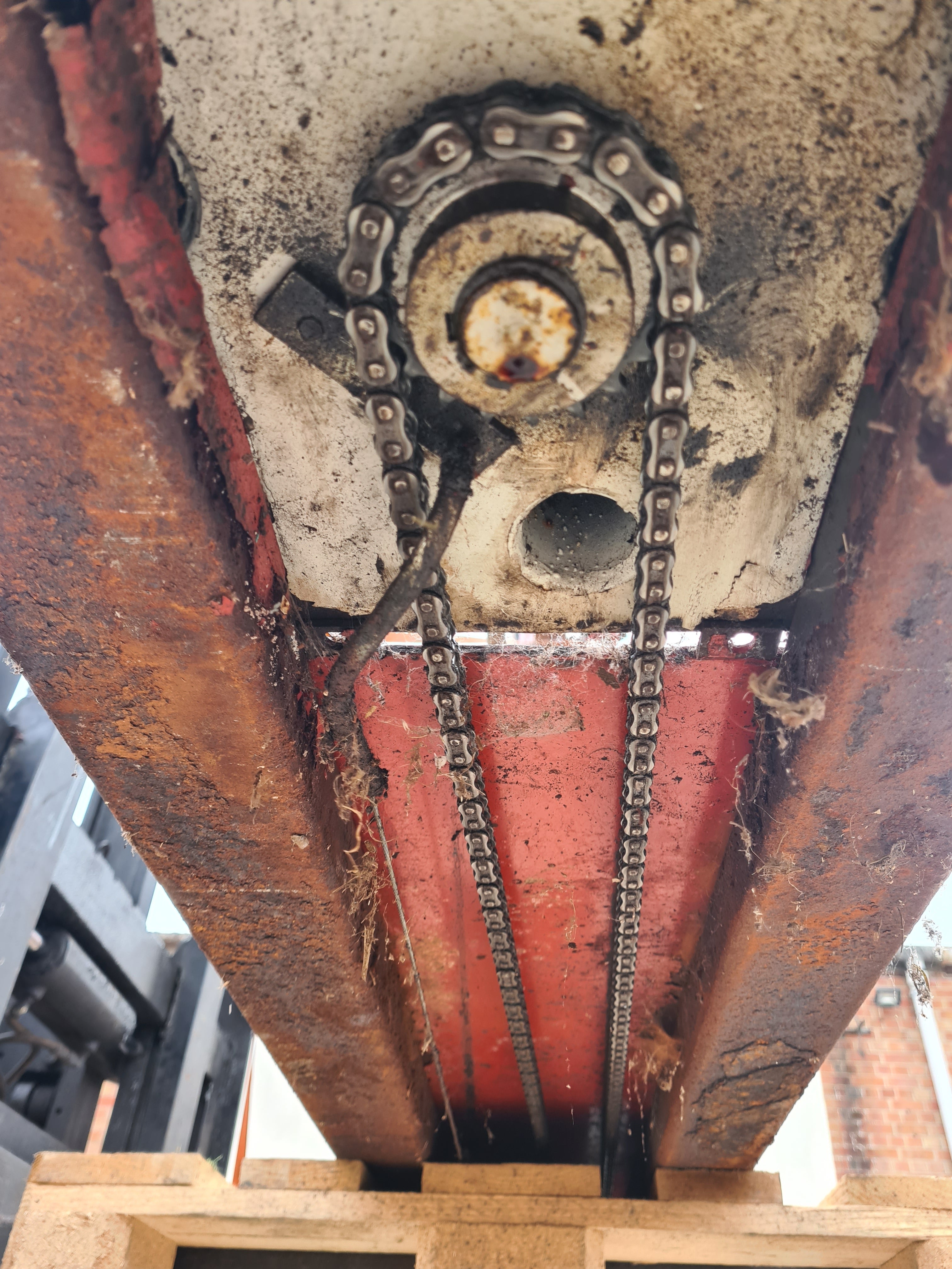 Used STENHOJ 3t (3000kg) two post garage lift - SPARES or REPAIR - £500 +vat