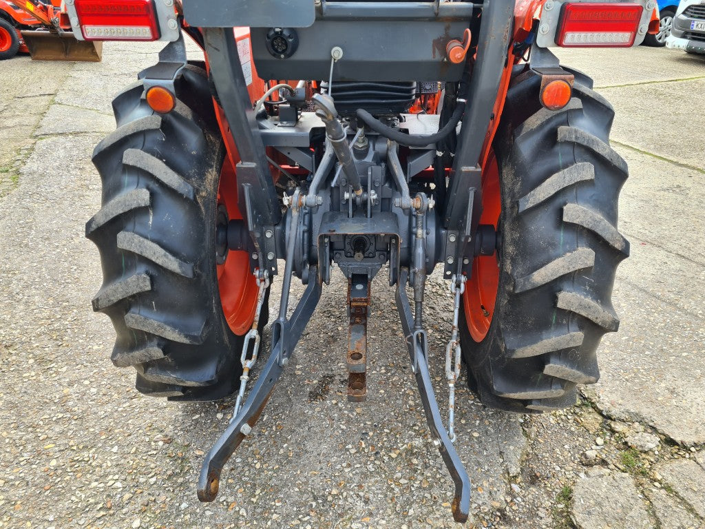 Used Kubota L1361 36.6hp Compact Tractor