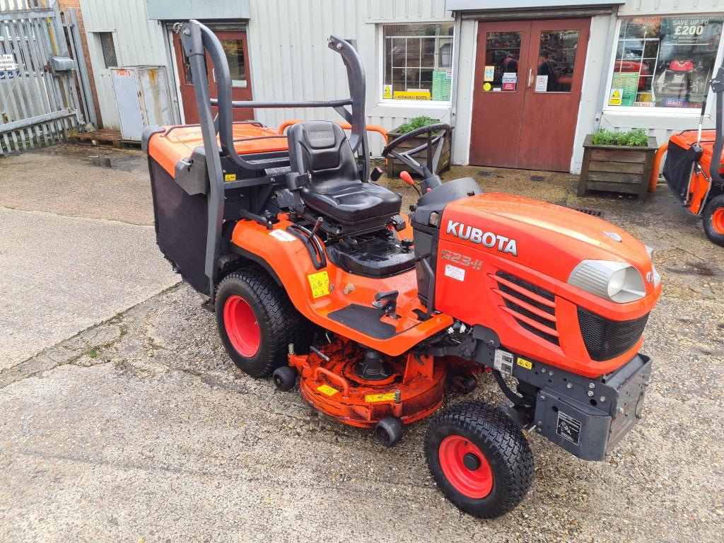 KUBOTA G23-II Low Dump Rideon - 1002hrs