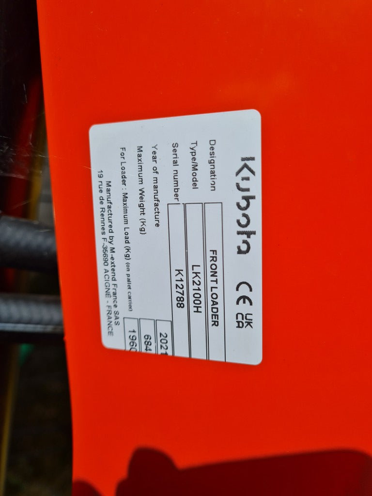 Kubota LK2100H Loader with Hydraulic Levelling (for use with Kubota M6002 series)