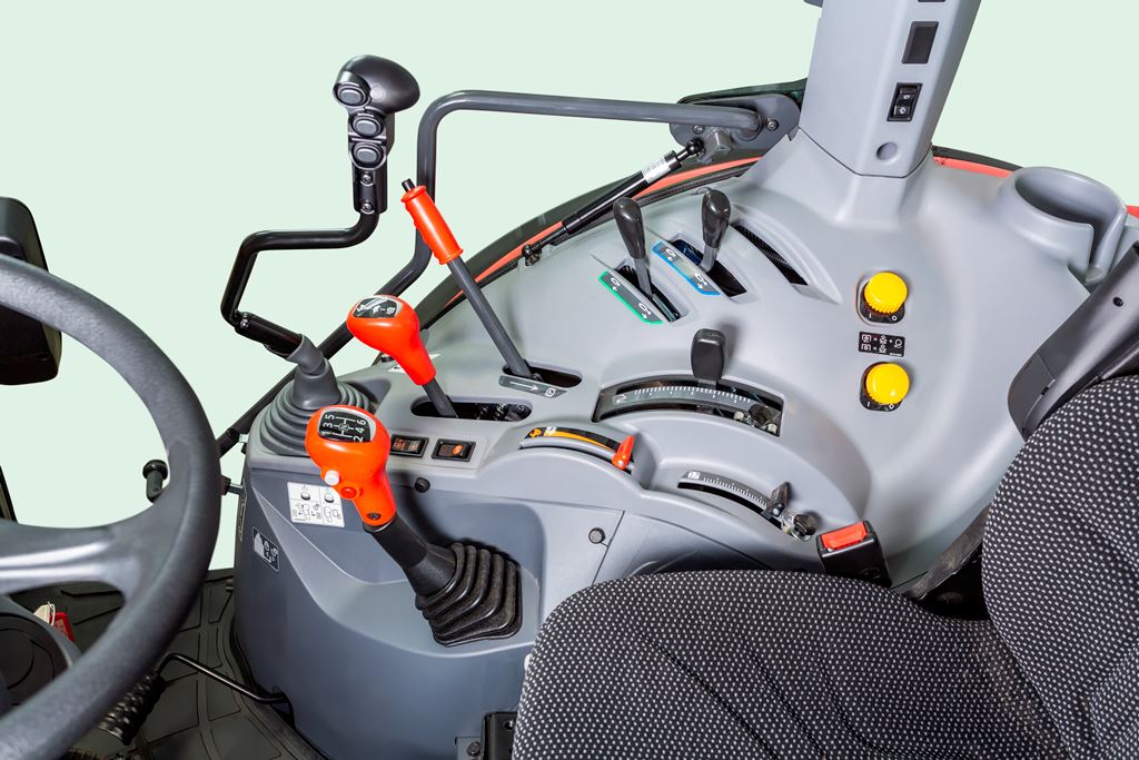 Kubota M4073 74hp Tractor