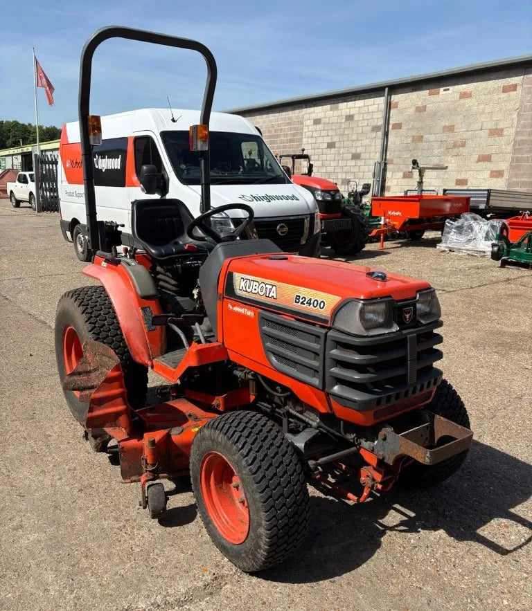 USED Kubota B2400 Compact Tractor with mower deck