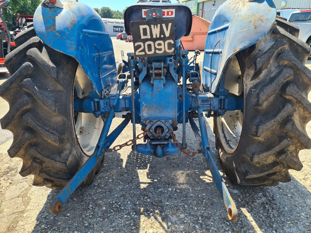 FORD 3000 Super Dexta 2wd tractor