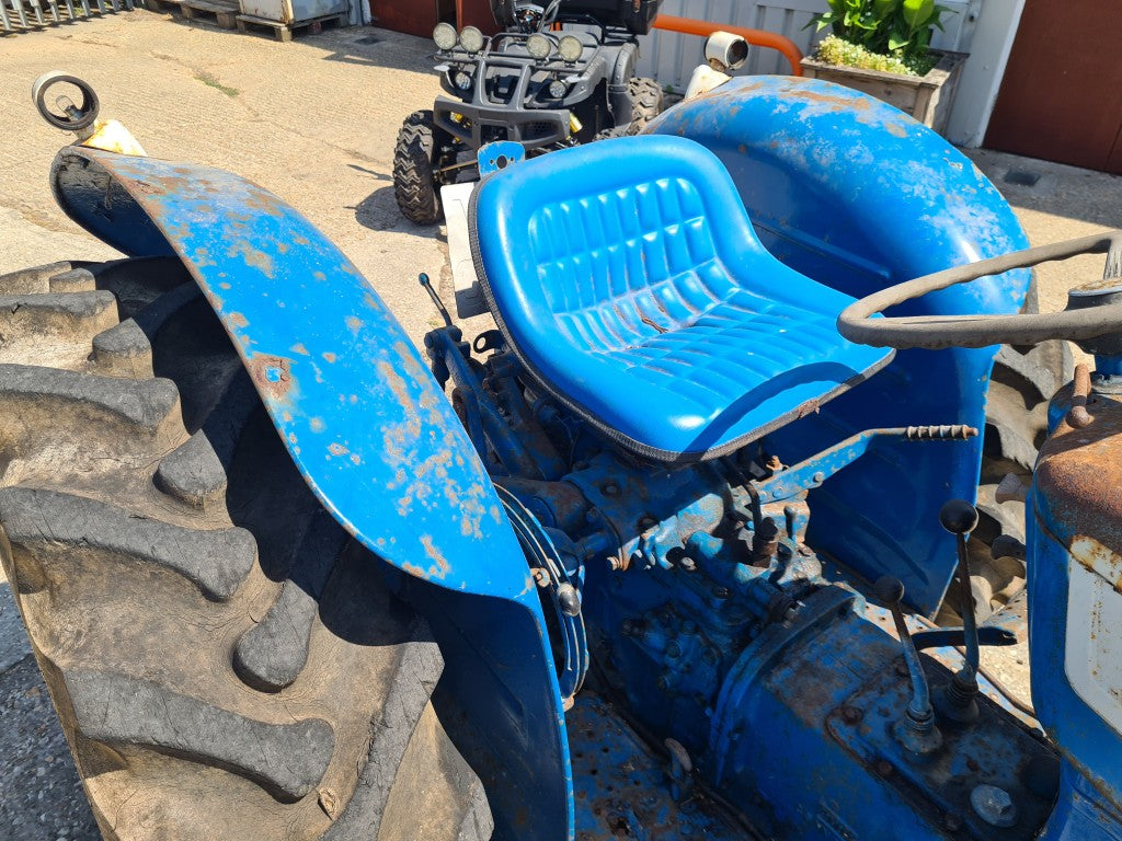 FORD 3000 Super Dexta 2wd tractor