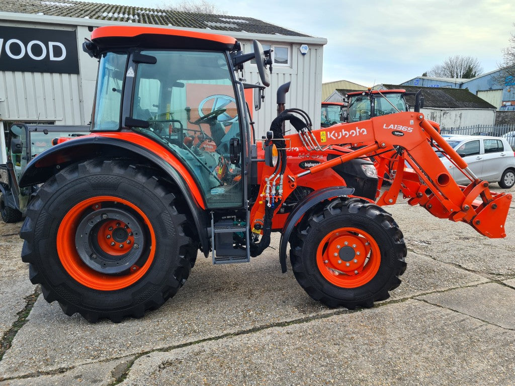 Kubota M4073 74hp Tractor c/w Loader - only 335hrs - £42,200 +vat