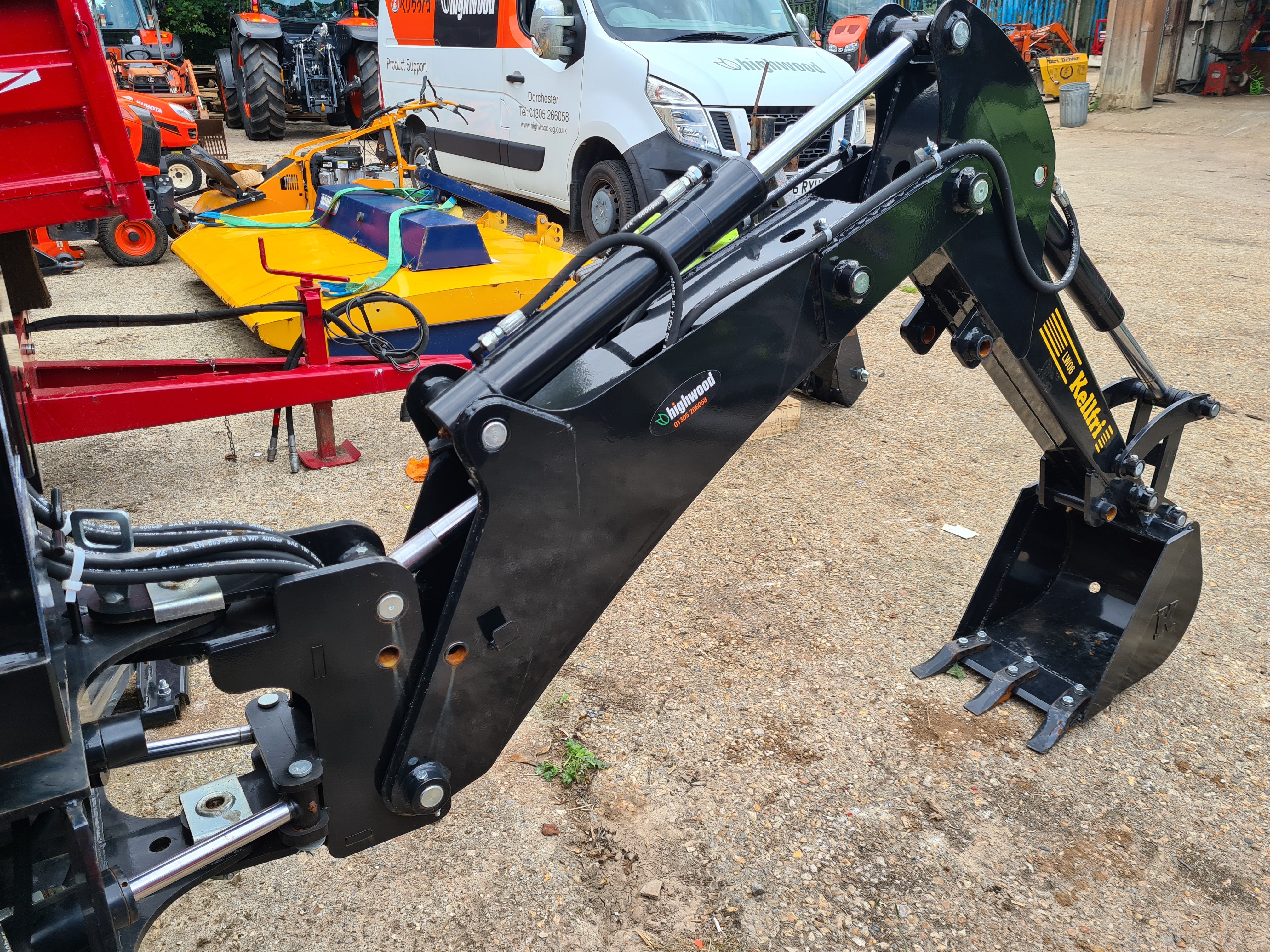 KELLFRI Rear Tractor Mounted Digger with 30cm Bucket - £3680 +VAT