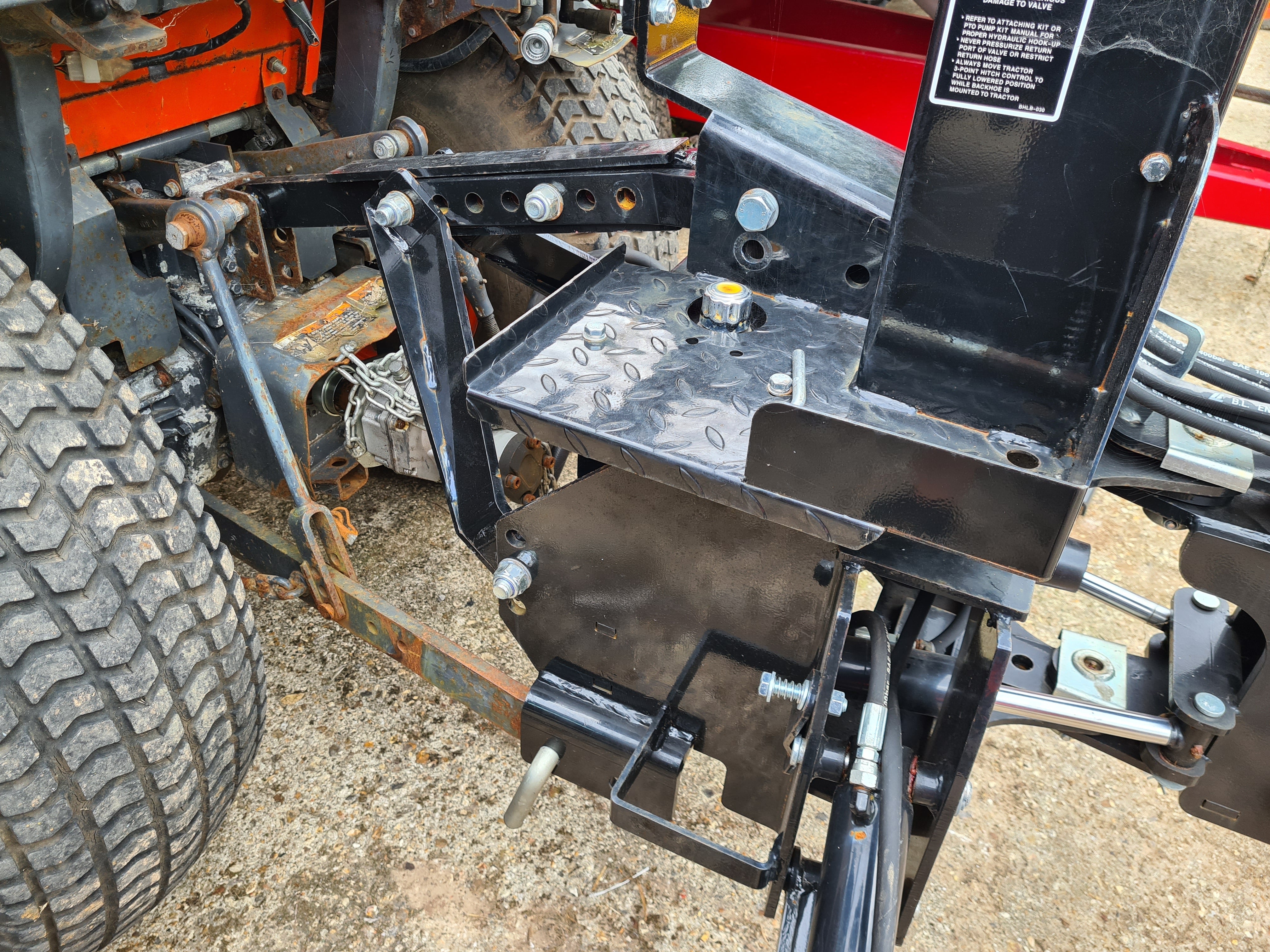 KELLFRI Rear Tractor Mounted Digger with 30cm Bucket - £3680 +VAT