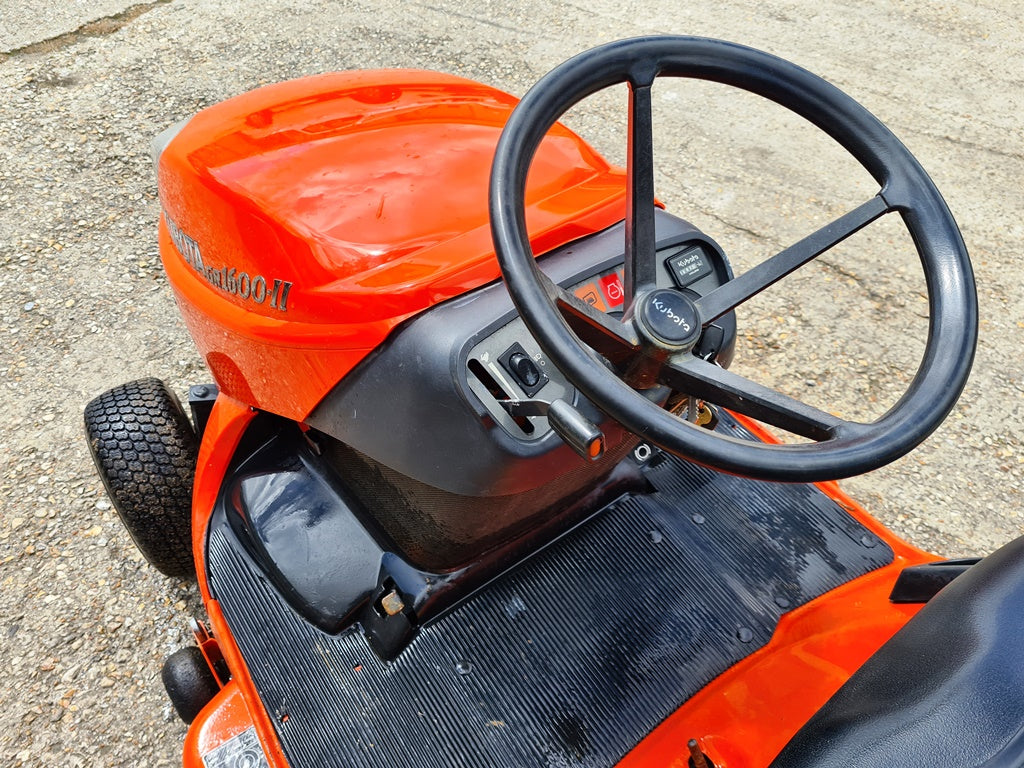 Used Kubota GR1600-II 42" Rideon Mower with Collector