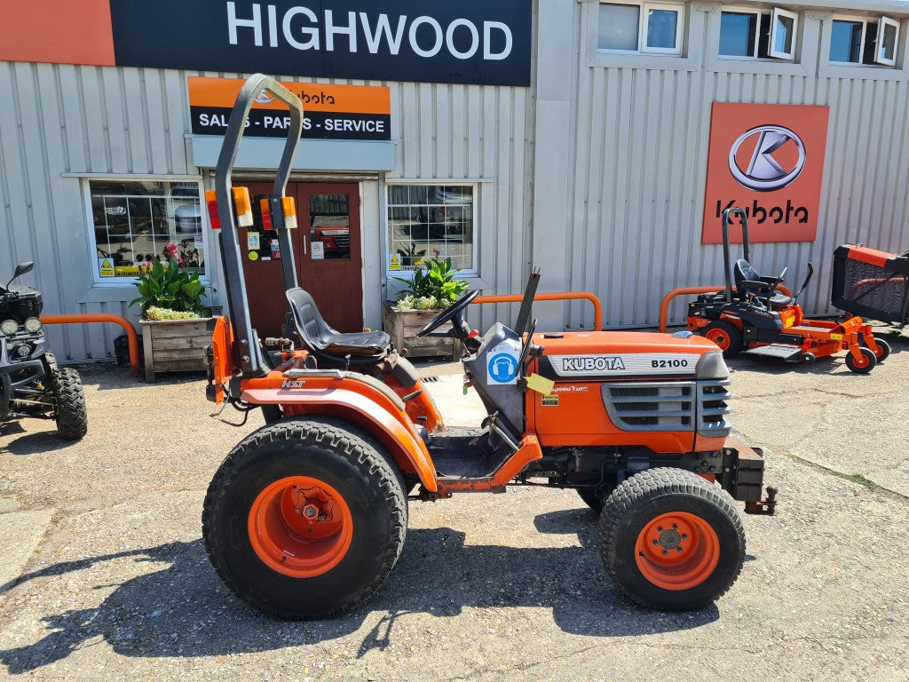 Kubota B2100 Compact Tractor on turf tyres
