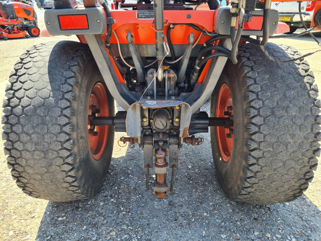 Kubota B2100 Compact Tractor on turf tyres