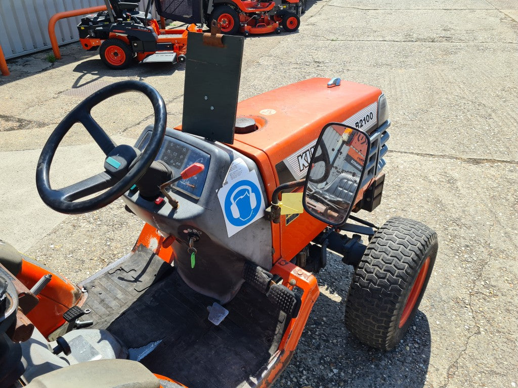 Kubota B2100 Compact Tractor on turf tyres