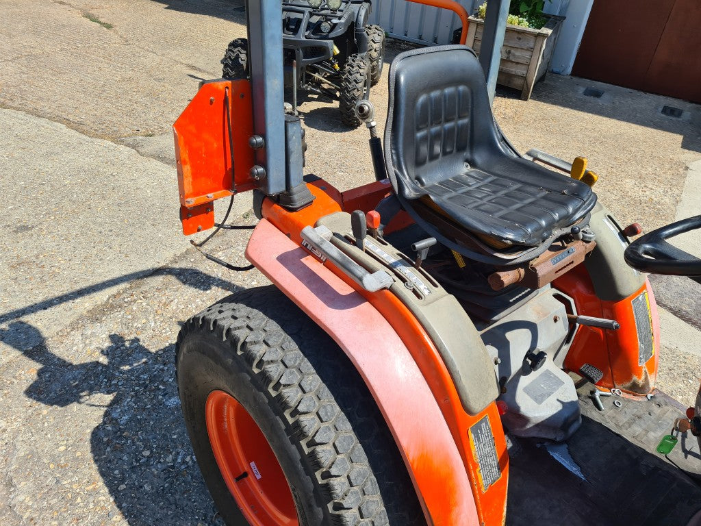 Kubota B2100 Compact Tractor on turf tyres