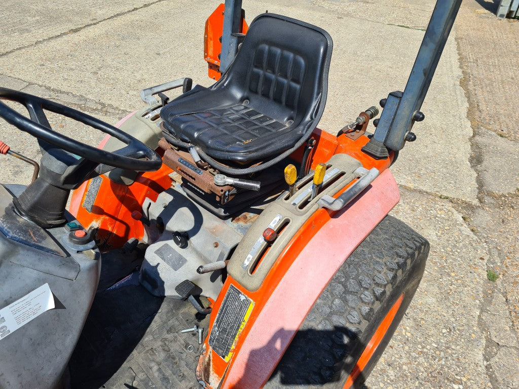 Kubota B2100 Compact Tractor on turf tyres