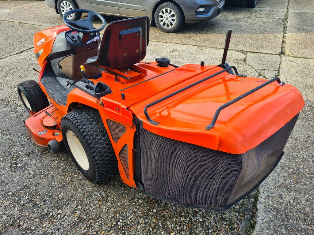 KUBOTA GR2100 Rideon with 48" deck - 1135hrs - POA