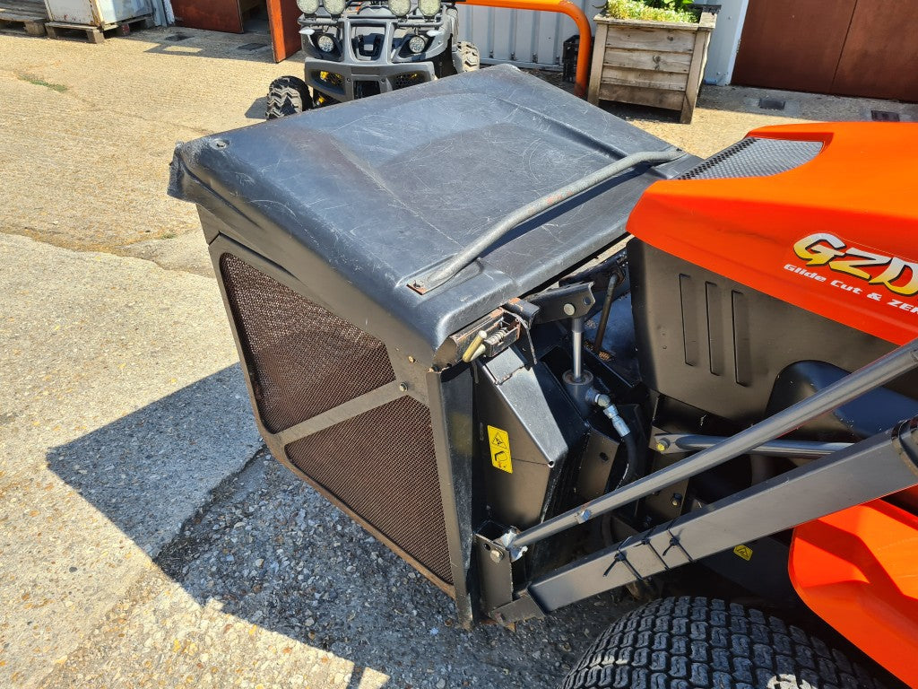 Kubota GZD21 Zero Turn High Dump Rideon Mower