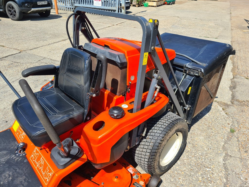 Kubota GZD21 Zero Turn High Dump Rideon Mower