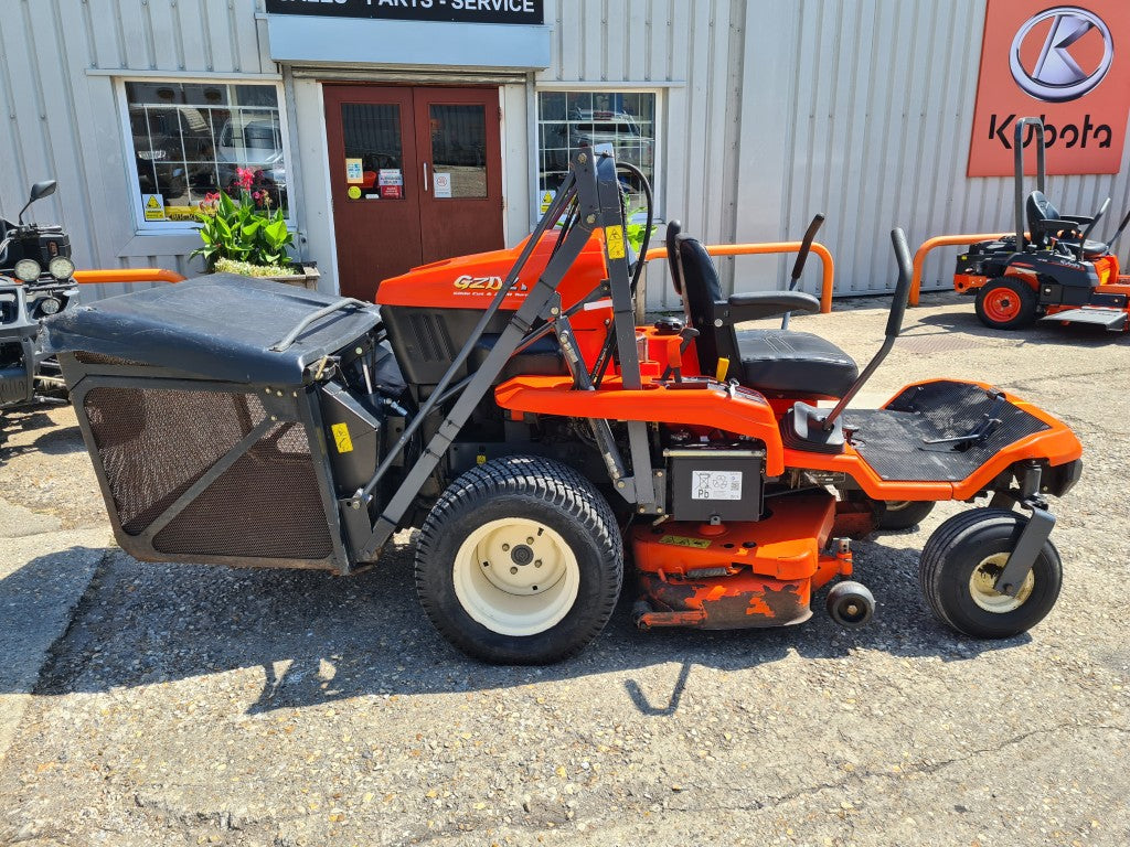 Kubota GZD21 Zero Turn High Dump Rideon Mower