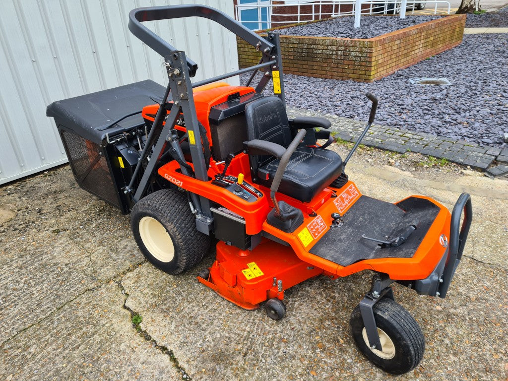 Used Kubota GZD21 Zero Turn Rideon Mower