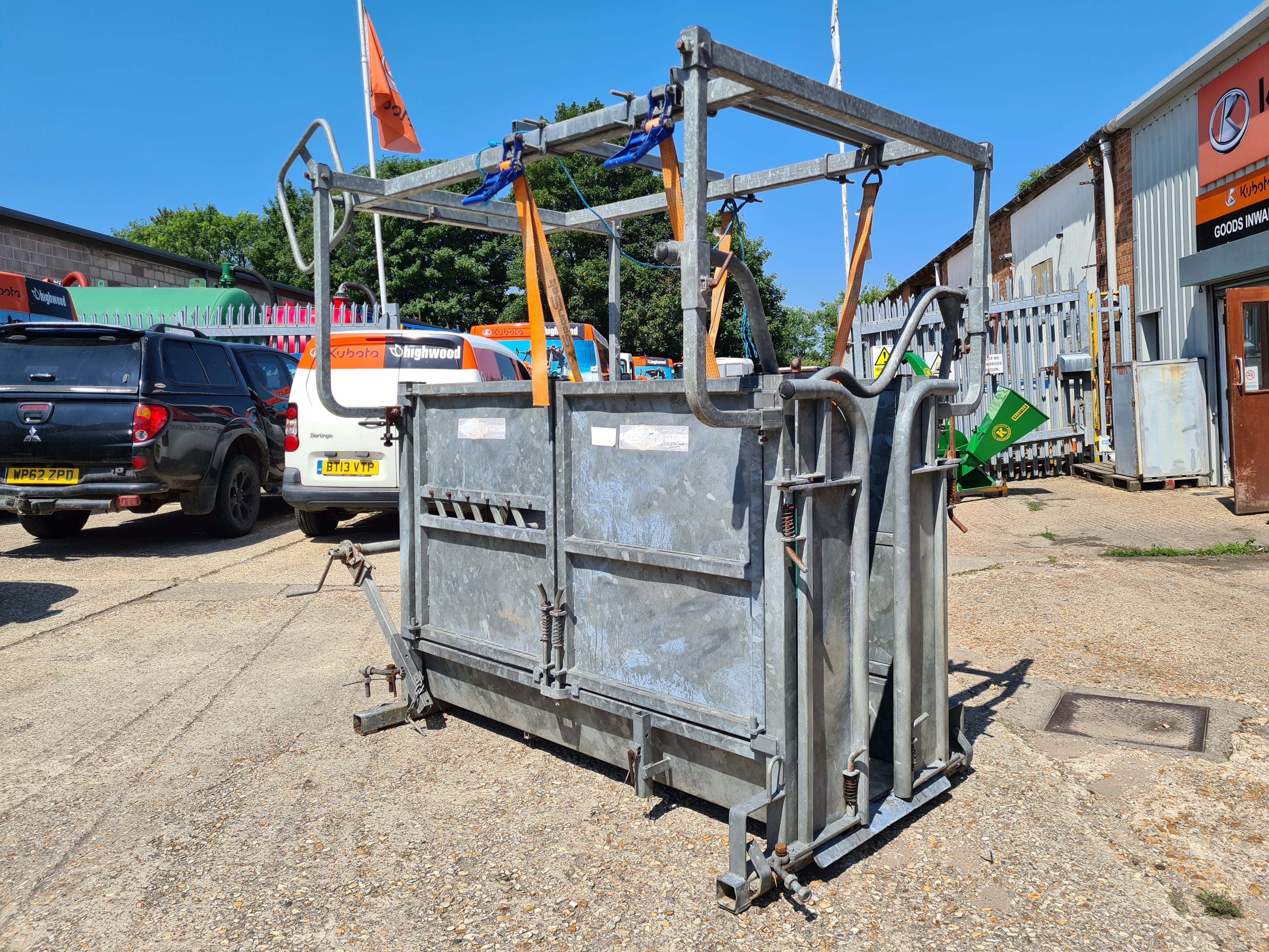 HIGHLAND / LONGHORN / DEXTER 337G Cattle Crush Handling Crate - £1795 (No VAT)