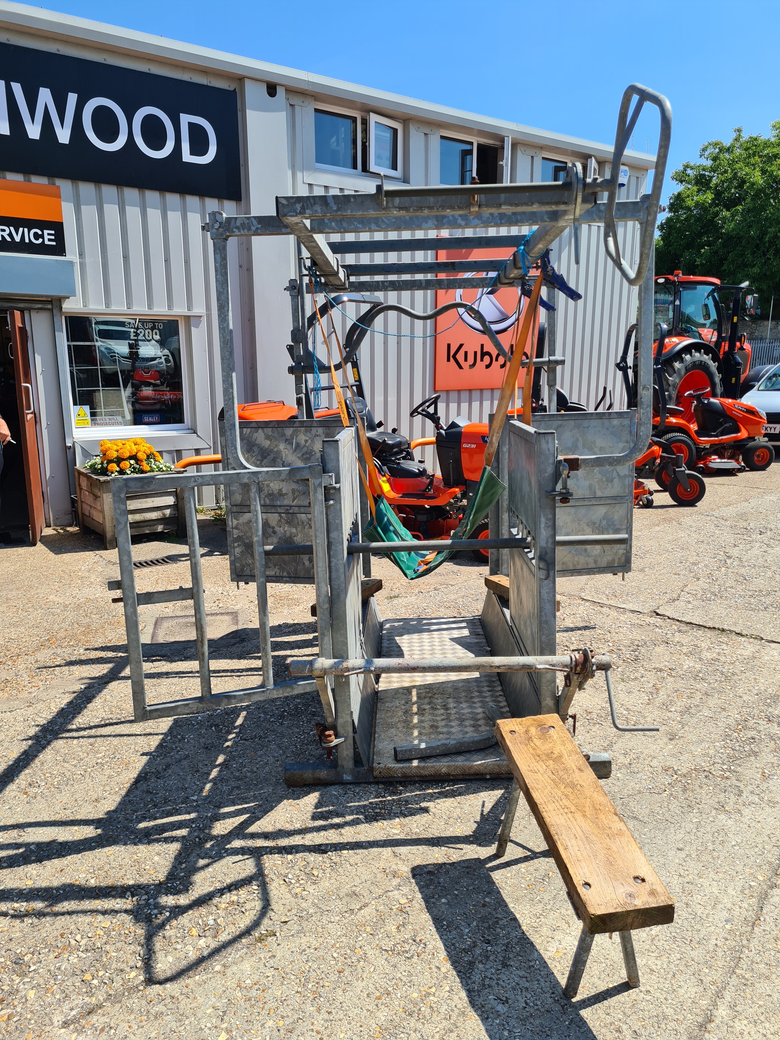 HIGHLAND / LONGHORN / DEXTER 337G Cattle Crush Handling Crate - £1795 (No VAT)