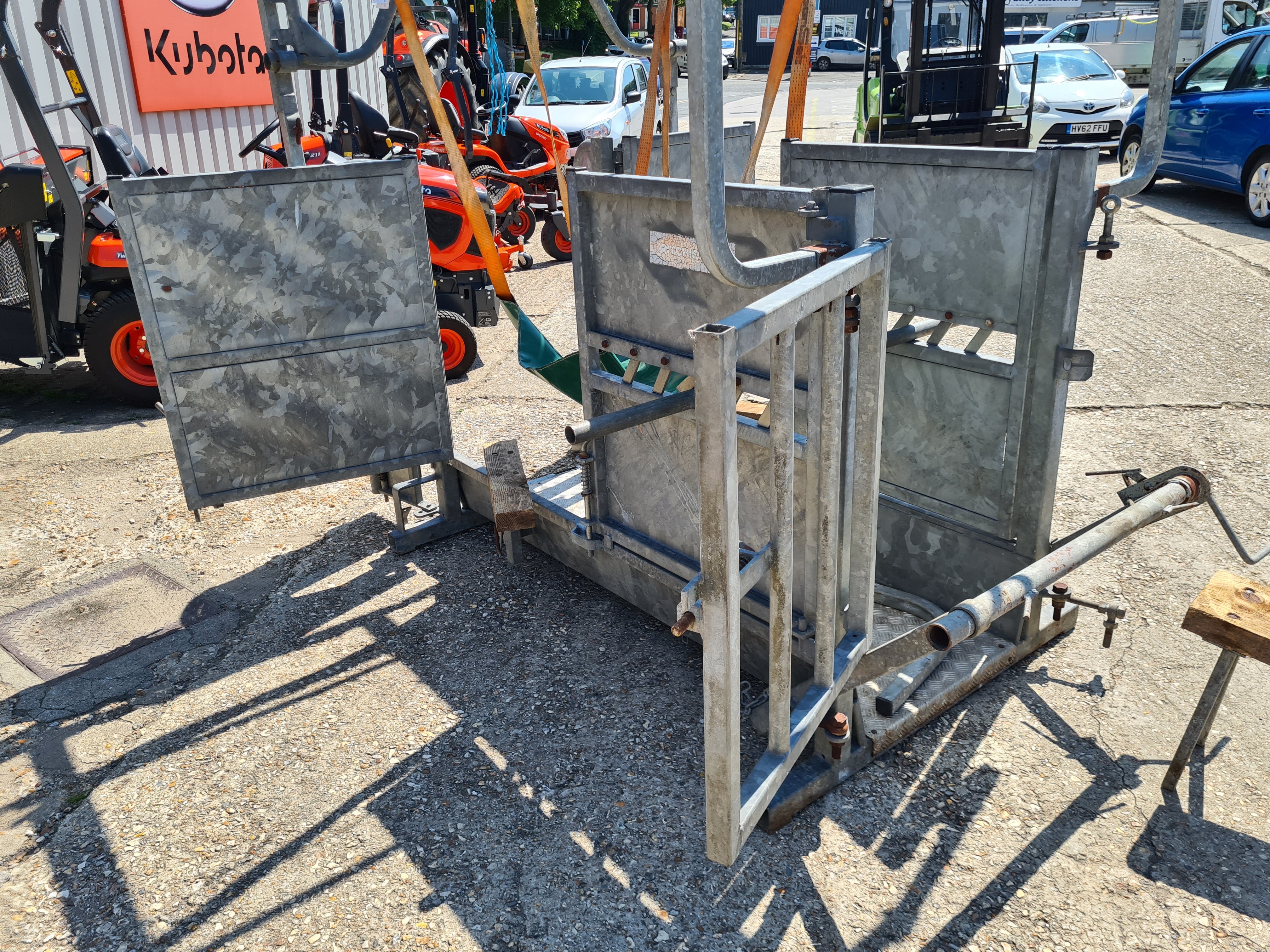 HIGHLAND / LONGHORN / DEXTER 337G Cattle Crush Handling Crate - £1795 (No VAT)