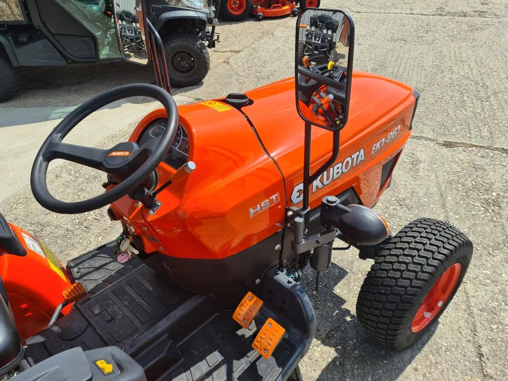 Kubota EK1261 HST Compact Tractor - Turf Tyres