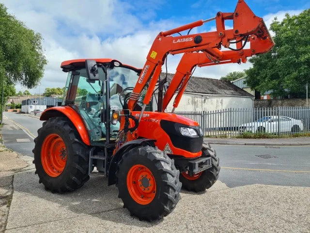 Used Kubota M4072 72hp Tractor c/w Loader