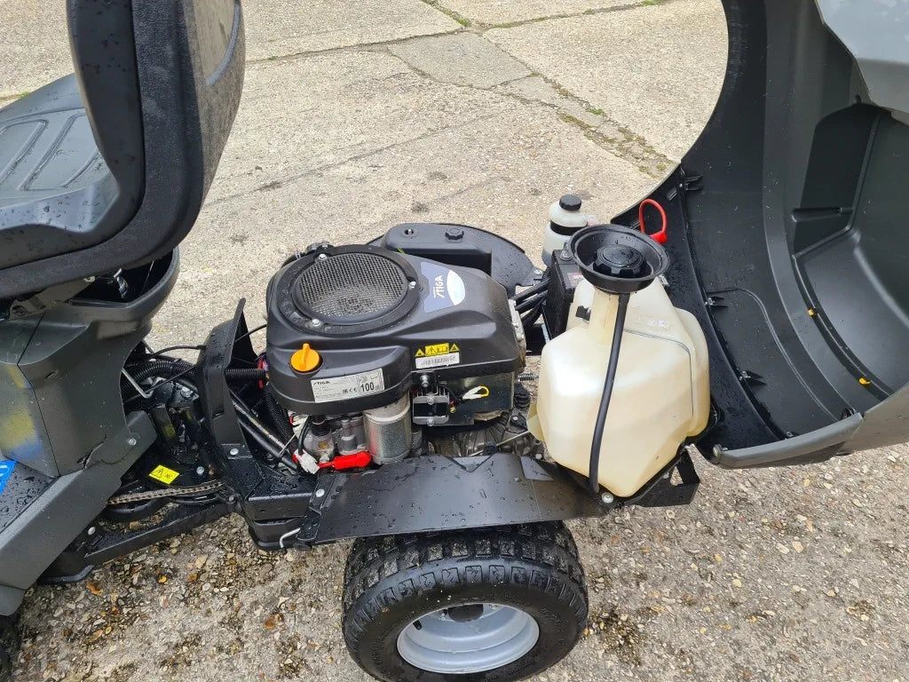 USED Stiga Park 500 Out Front Ride On Mower