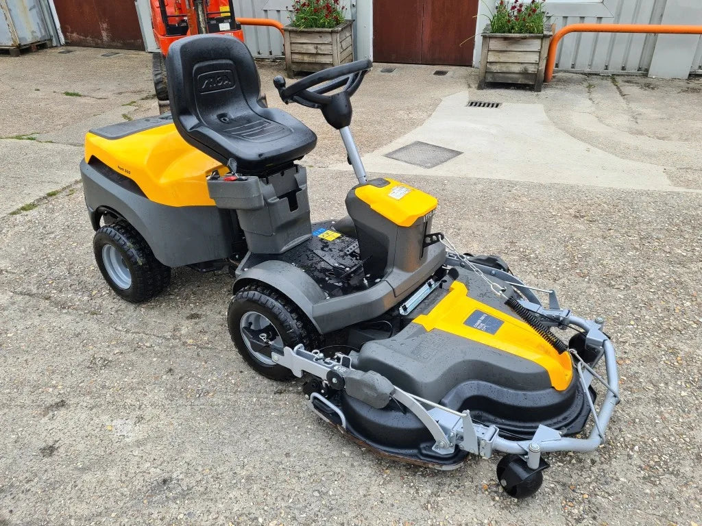USED Stiga Park 500 Out Front Ride On Mower