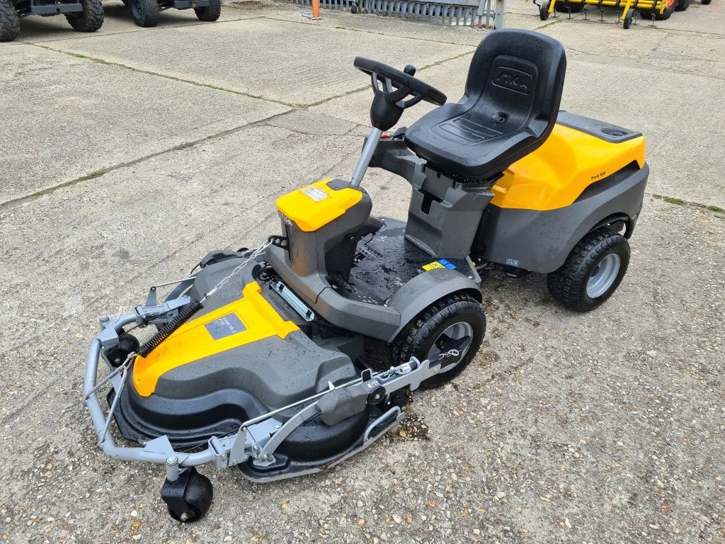 USED Stiga Park 500 Out Front Ride On Mower