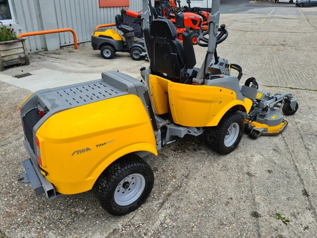 USED Stiga Titan 540D 53" Out Front Ride On Mower